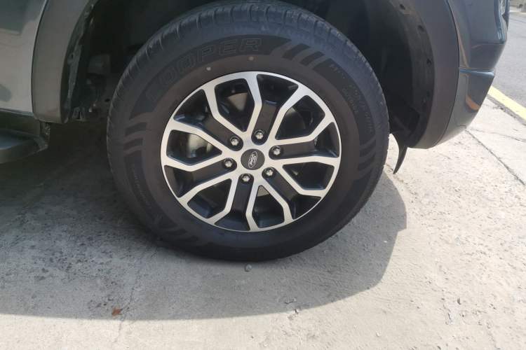 Used Ford Ranger 2023 Trailblazer 4x4 Automatic Version – Gasoline Right Front Wheel Hub