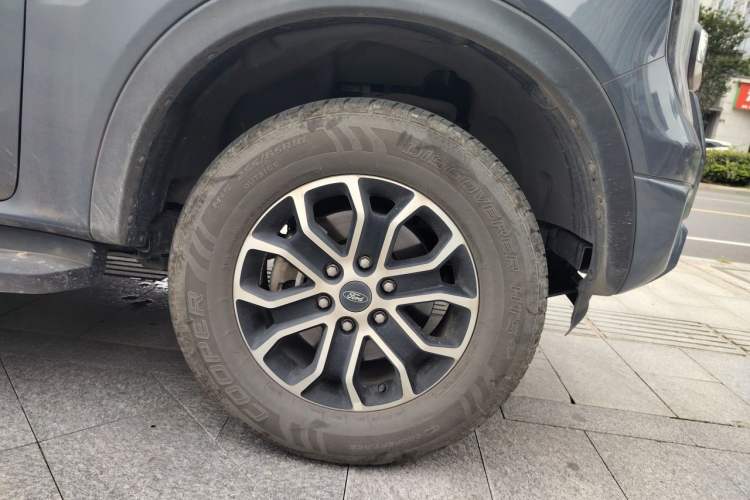 Used Ford Ranger 2023 Trailblazer 4x4 Automatic Version – Gasoline Right Front Wheel Hub
