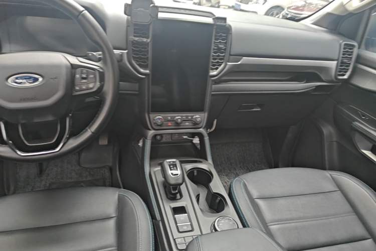 Used Ford Ranger 2023 Shanlin 4x4 Automatic Version Gasoline Center Console