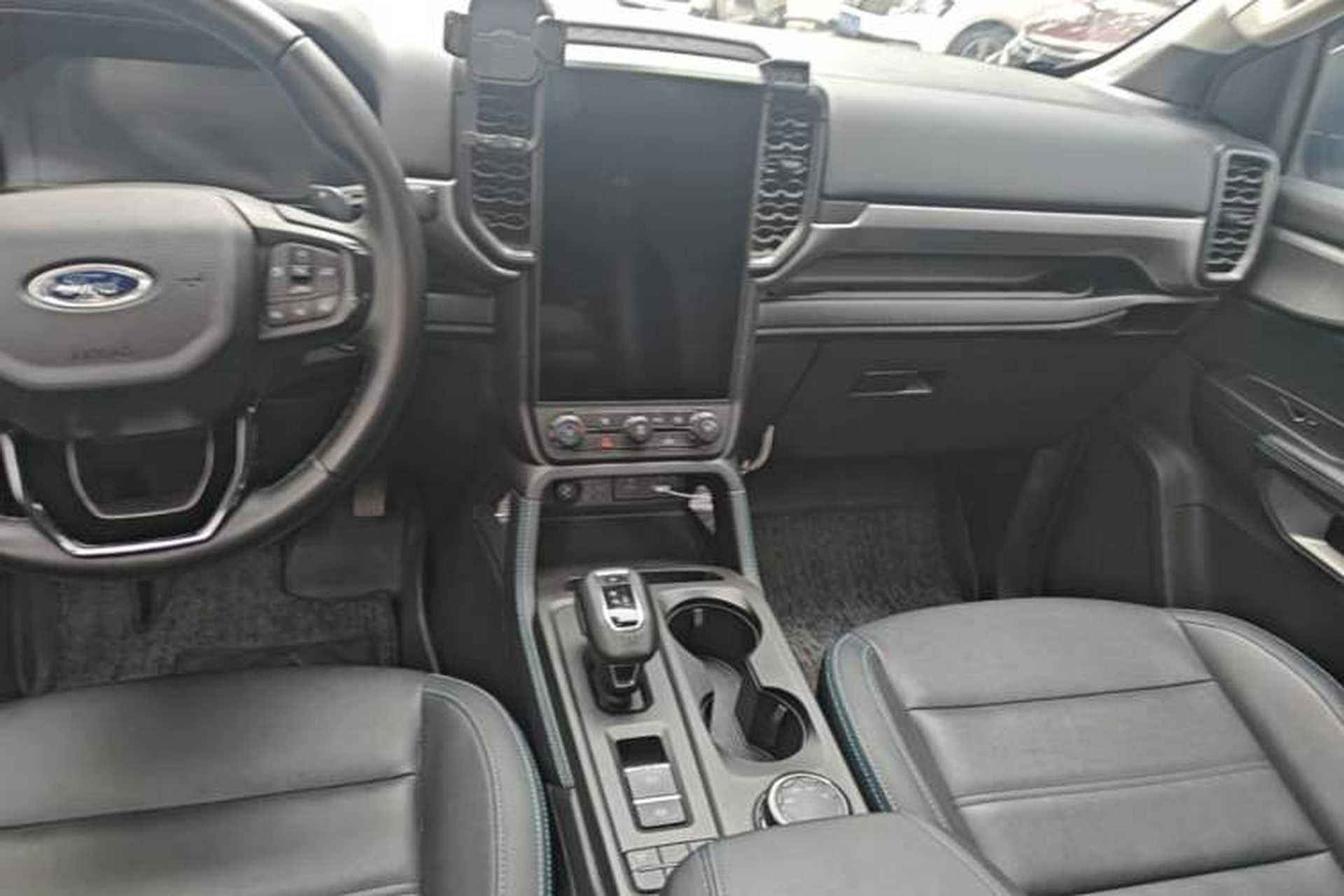 Used Ford Ranger 2023 Shanlin 4x4 Automatic Version Gasoline Center Console