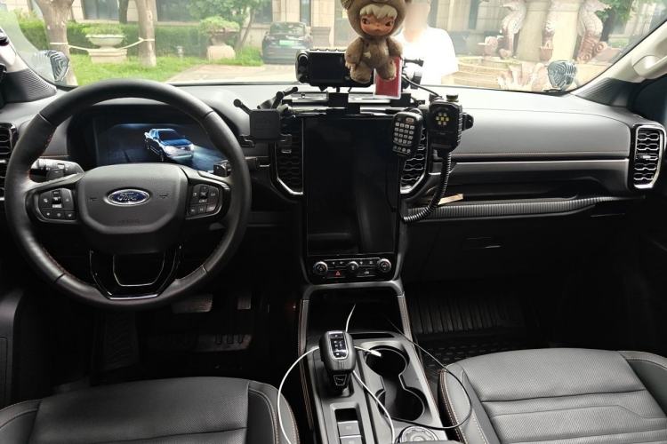 Used Ford Ranger 2023 Trailblazer 4x4 Automatic Version – Gasoline Center Console