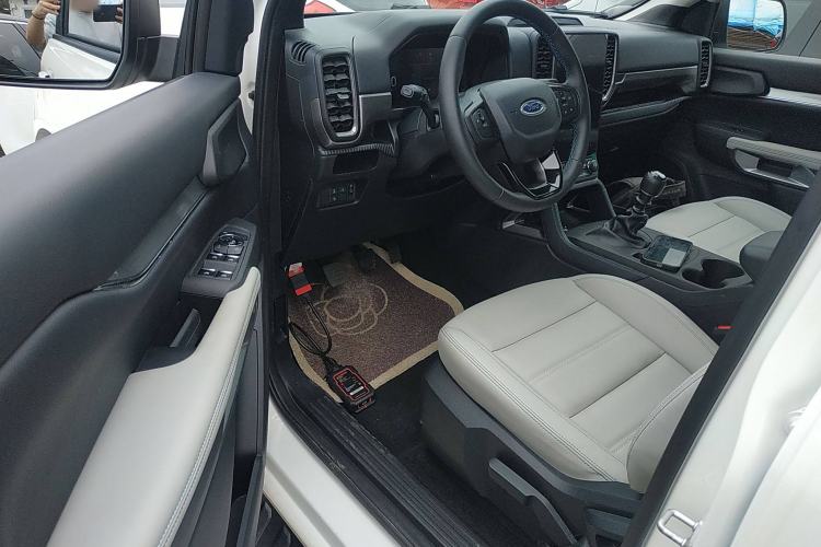 Used Ford Ranger 2023 Shanlin Two-Wheel Drive Manual Gasoline Model Driver Seat