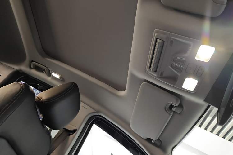 Used Ford Ranger 2023 Trailblazer 4x4 Automatic Off-Road Version – Gasoline Headliner