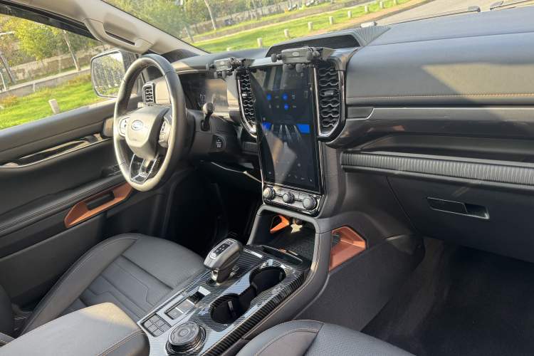 Used Ford Ranger 2023 Trailblazer 4x4 Automatic Off-Road Version – Gasoline Interior 6