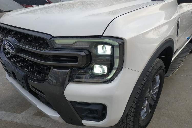 Used Ford Ranger 2023 Wild Terrain 4x4 Automatic Version Gasoline Left Front Headlight