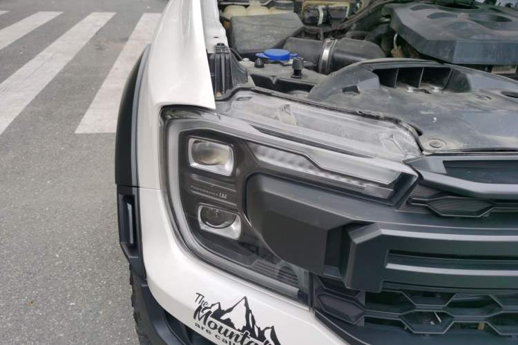 Used Ford Ranger 2023 Wild Terrain 4x4 Automatic Version Gasoline Right Front Headlight