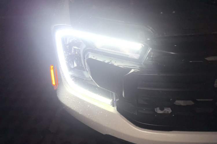 Used Ford Ranger 2023 Trailblazer 4x4 Automatic Version – Gasoline Right Front Headlight
