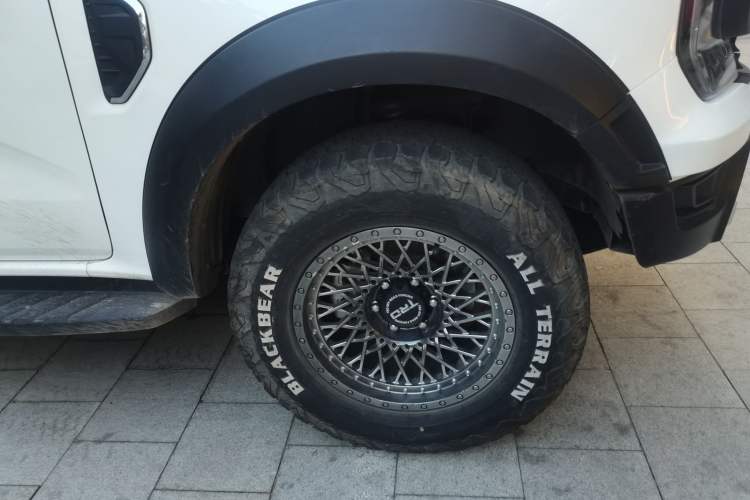 Used Ford Ranger 2023 Trailblazer 4x4 Automatic Version – Gasoline Right Front Wheel Hub