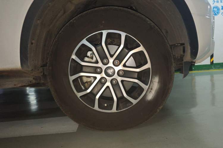 Used Ford Ranger 2023 Trailblazer 4x4 Automatic Version – Gasoline Right Front Wheel Hub