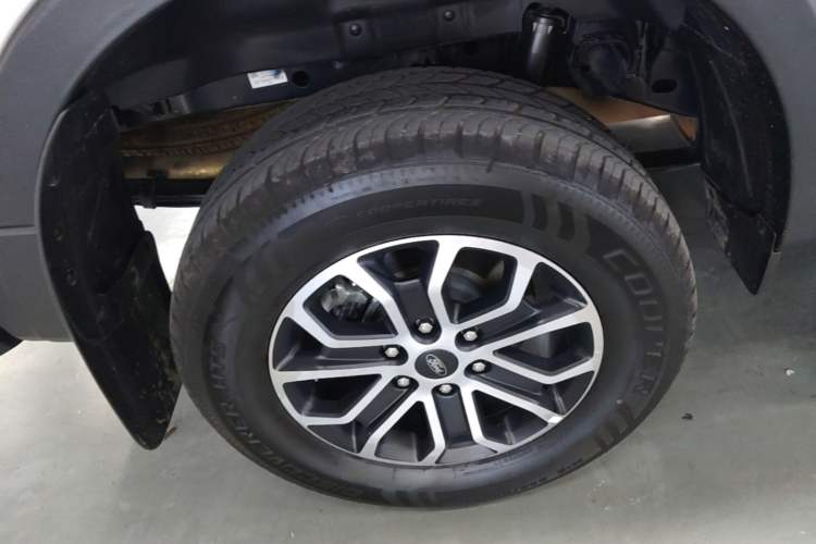 Used Ford Ranger 2023 Trailblazer 4x4 Automatic Diesel Right Rear Wheel Hub