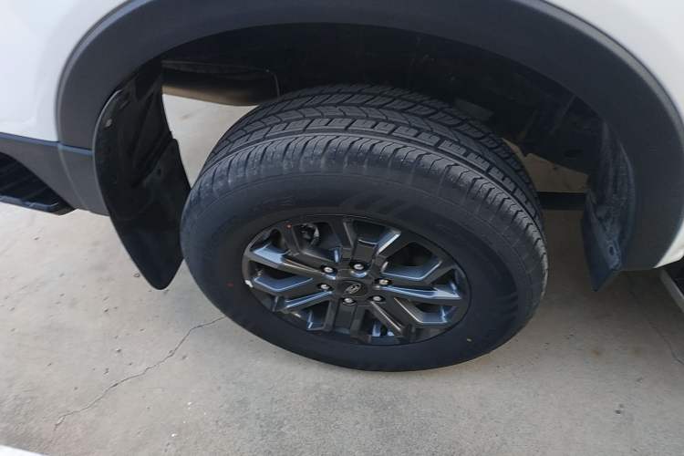 Used Ford Ranger 2023 Wild Terrain 4x4 Automatic Version Gasoline Right Rear Wheel Hub