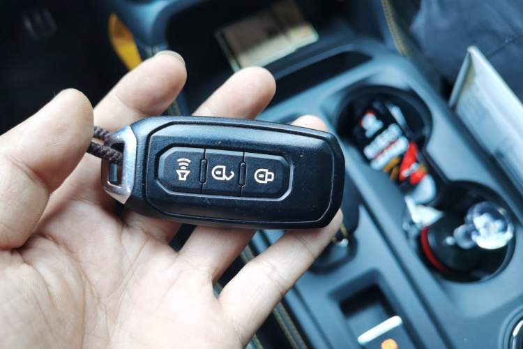 Used Ford Ranger 2023 Wild Terrain 4x4 Automatic Version Gasoline Vehicle Key