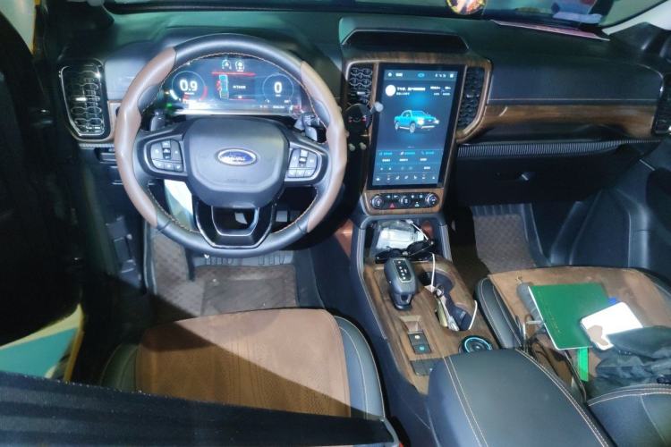 Used Ford Ranger 2023 Trailblazer 4x4 Automatic Version – Gasoline Center Console