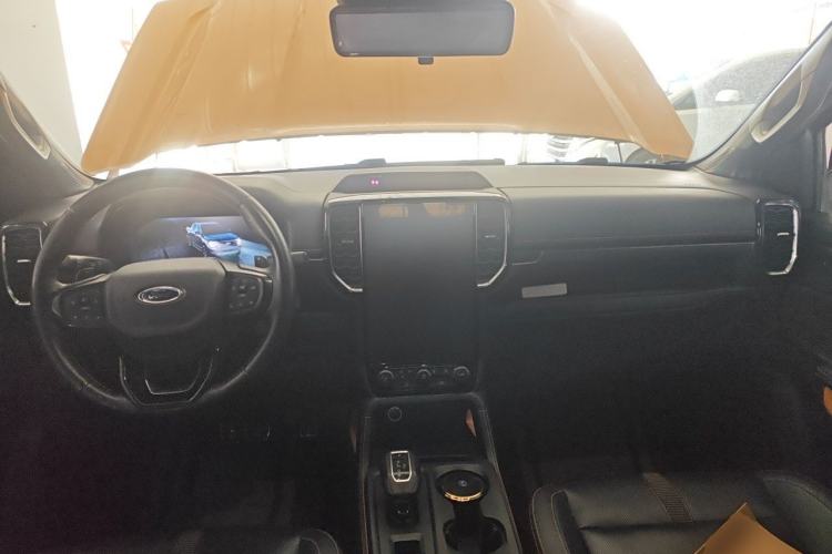Used Ford Ranger 2023 Wild Terrain 4x4 Automatic Version Gasoline Center Console