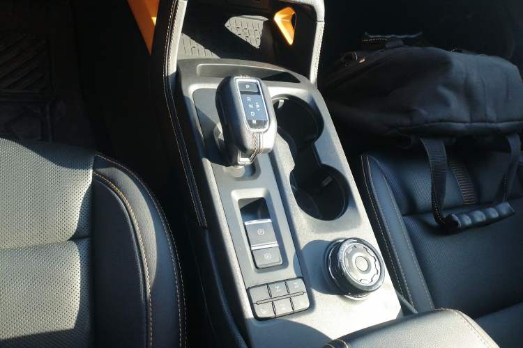 Used Ford Ranger 2023 Wild Terrain 4x4 Automatic Version Gasoline Gear Lever