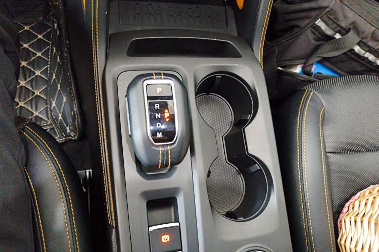 Used Ford Ranger 2023 Wild Terrain 4x4 Automatic Version Gasoline Gear Lever