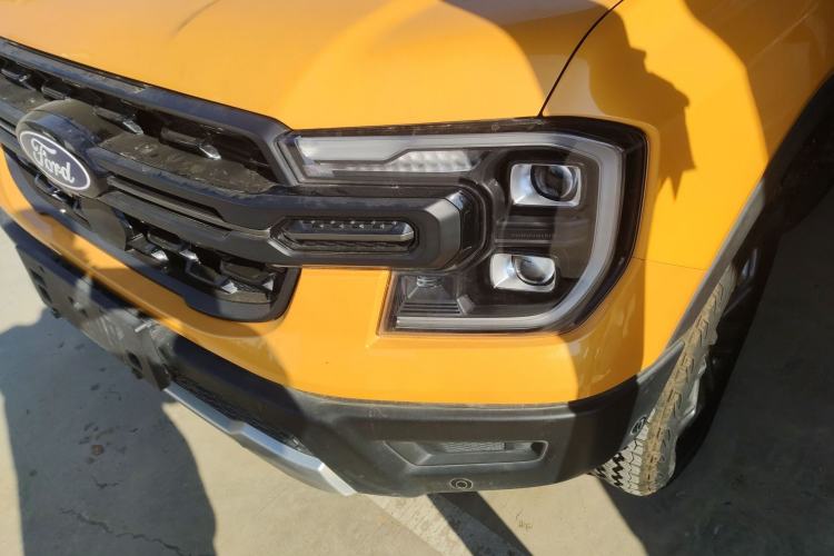 Used Ford Ranger 2023 Trailblazer 4x4 Automatic Off-Road Version – Diesel Left Front Headlight