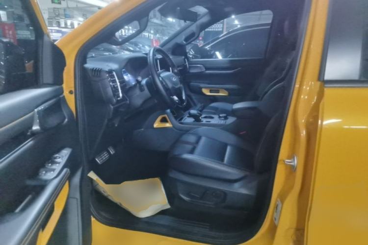Used Ford Ranger 2023 Trailblazer 4x4 Automatic Off-Road Version – Gasoline Left Front Seat