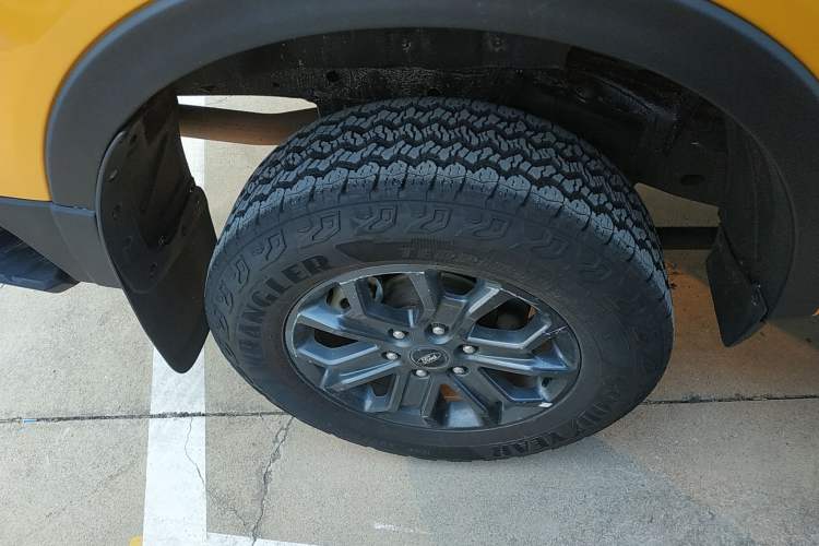Used Ford Ranger 2023 1st Edition Gasoline Model Right Rear Wheel Hub