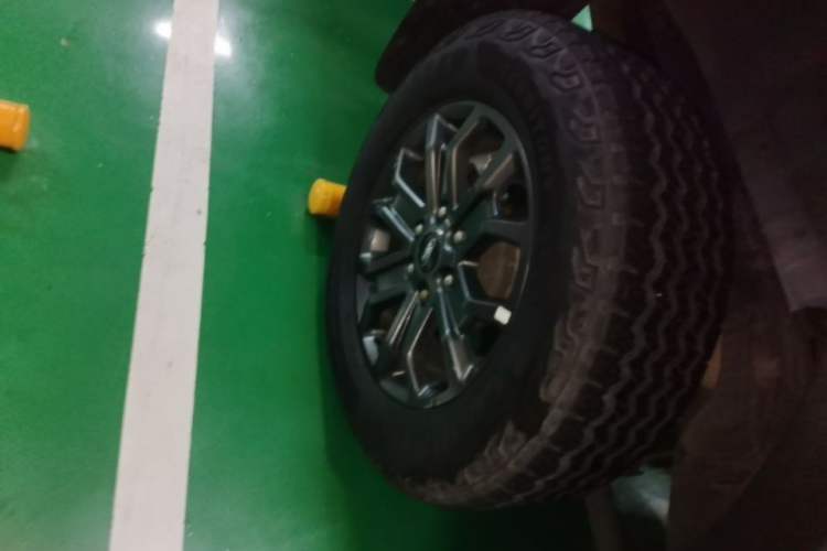 Used Ford Ranger 2023 Trailblazer 4x4 Automatic Off-Road Version – Gasoline Right Rear Wheel Hub