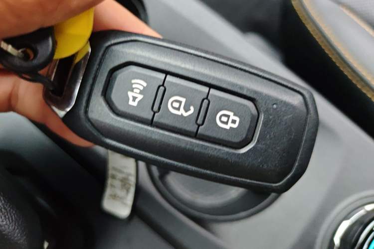 Used Ford Ranger 2023 Wild Terrain 4x4 Automatic Version Gasoline Vehicle Key
