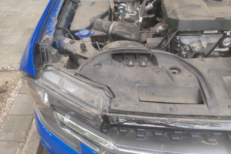 Used Ford Ranger  Engine Bay Right