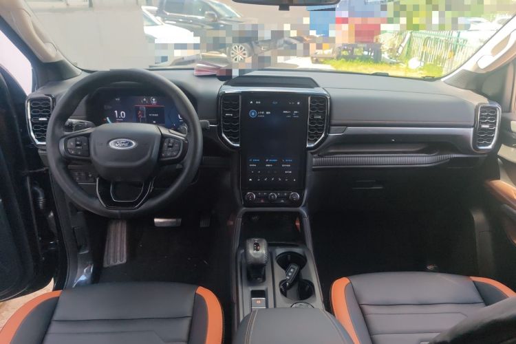 Used Ford Ranger 2025 Explore Four-Wheel Drive Automatic Version Gasoline Center Console