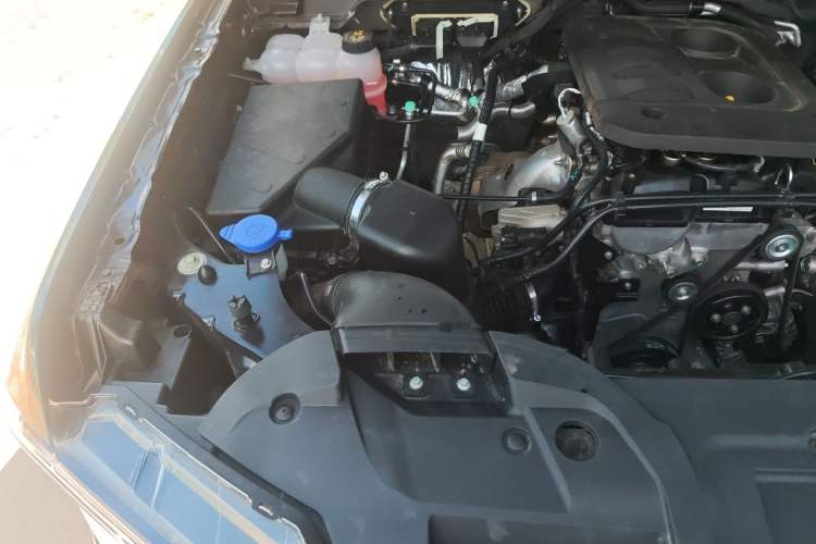 Used Ford Ranger 2025 Explore Four-Wheel Drive Automatic Version Gasoline Engine Bay Right