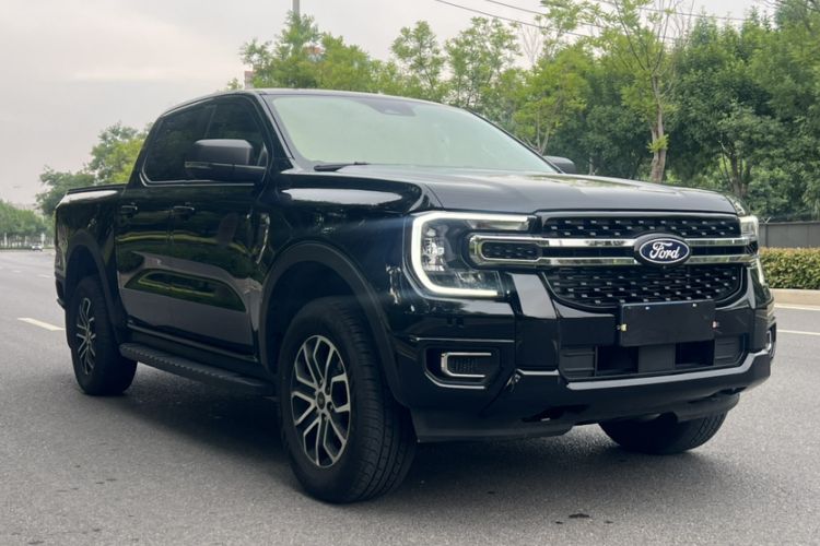 Used Ford Ranger 2025 Explore Four-Wheel Drive Automatic Version Diesel Exterior 3