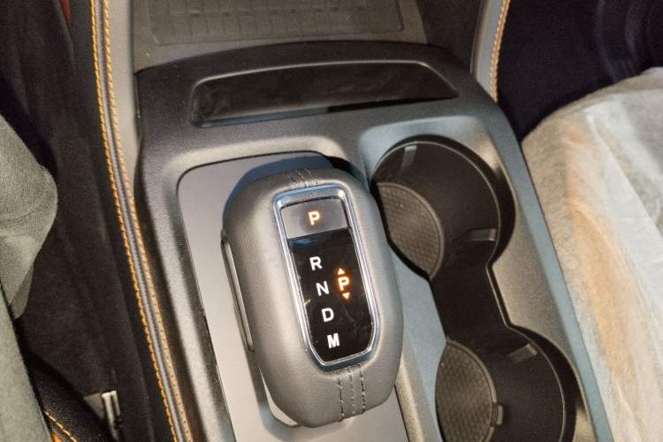 Used Ford Ranger 2025 Explore Four-Wheel Drive Automatic Version Diesel Gear Lever