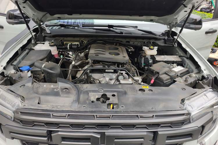 Used Ford Ranger 2025 Sand Fox Special Edition Gasoline Engine Bay