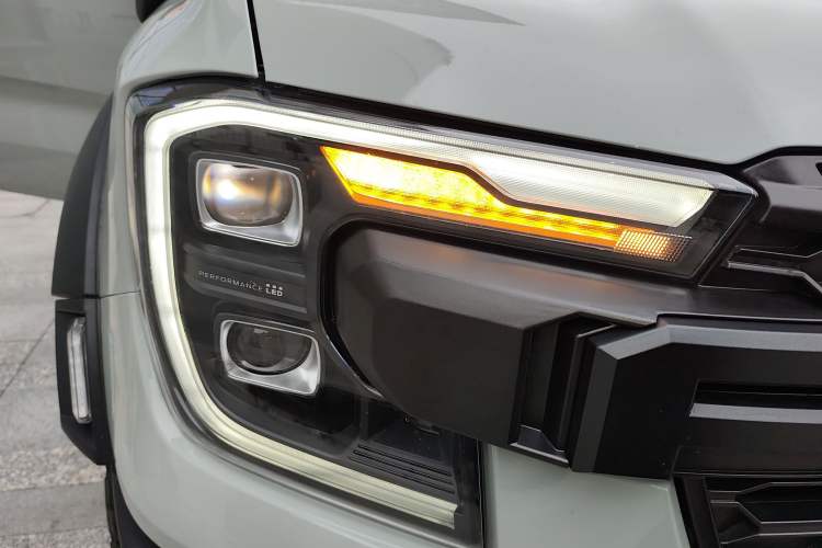 Used Ford Ranger 2025 Sand Fox Special Edition Gasoline Right Front Headlight