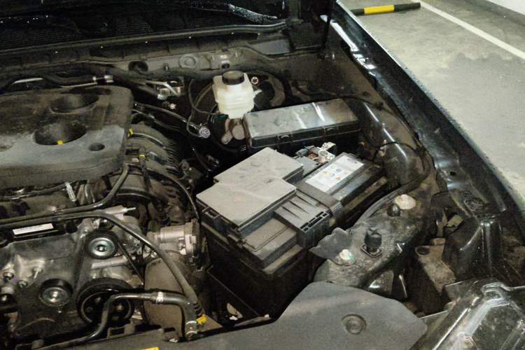 Used Ford Ranger 2025 Explore Four-Wheel Drive Automatic Off-Road Version – Gasoline Engine Bay Left