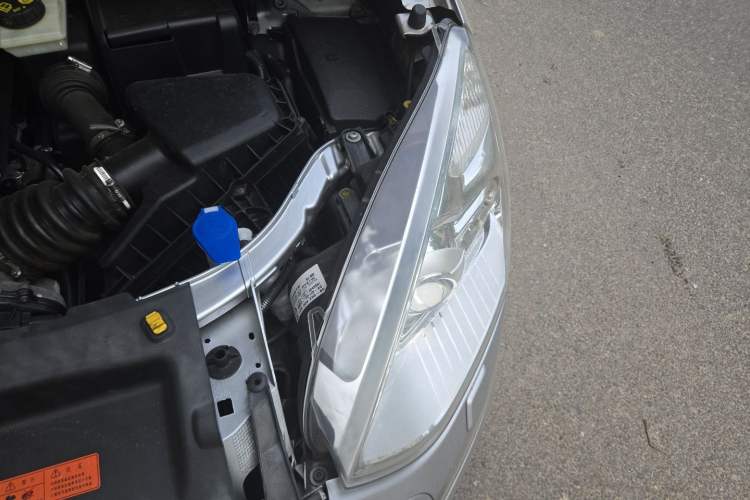 Used Ford S-MAX 2007 2.3L Luxury Model Engine Bay Left