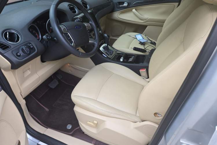 Used Ford S-MAX 2007 2.3L Luxury Model Left Front Seat