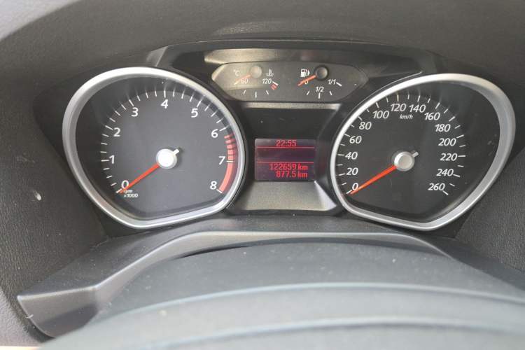 Used Ford S-MAX 2007 2.3L Luxury Model Odometer Close Up