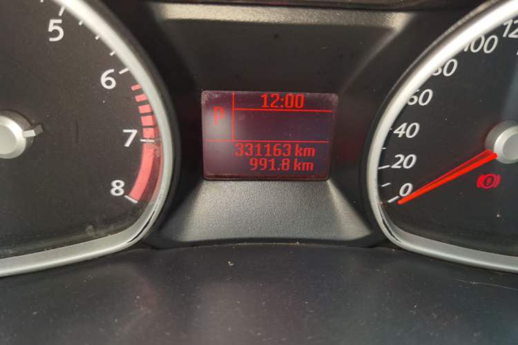 Used Ford S-MAX 2008 2.3L 7-Seater Luxury Version Odometer Close Up