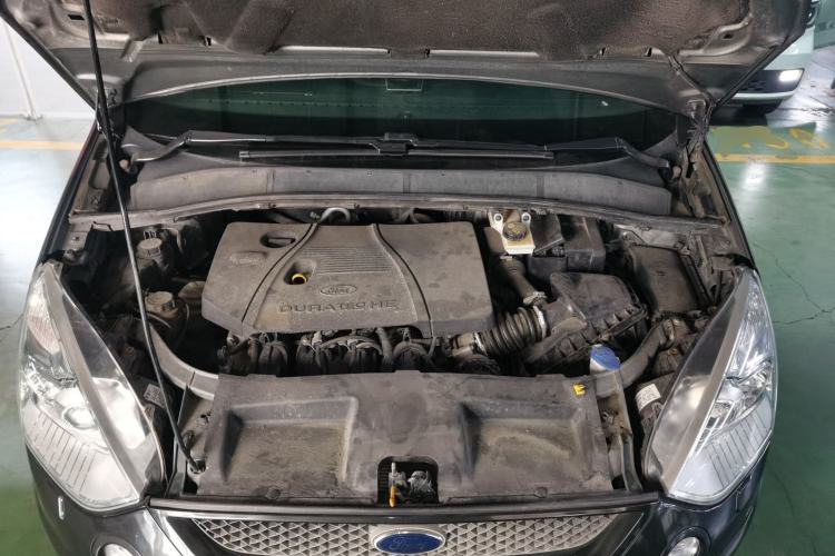 Used Ford S-MAX 2008 2.3L 7-Seater Luxury Version Engine Bay