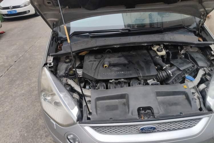 Used Ford S-MAX 2008 2.3L 7-Seater Luxury Version Engine Bay Right