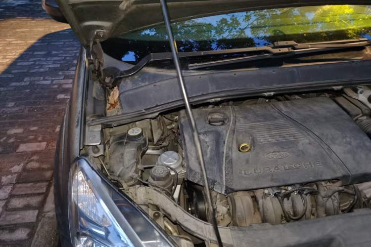 Used Ford S-MAX 2008 2.3L 7-Seater Luxury Version Engine Bay Right
