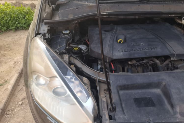 Used Ford S-MAX 2008 2.3L 7-Seater Luxury Version Engine Bay Right