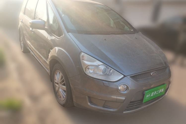Used Ford S-MAX 2008 2.3L 7-Seater Luxury Version Front Right 45 Deg