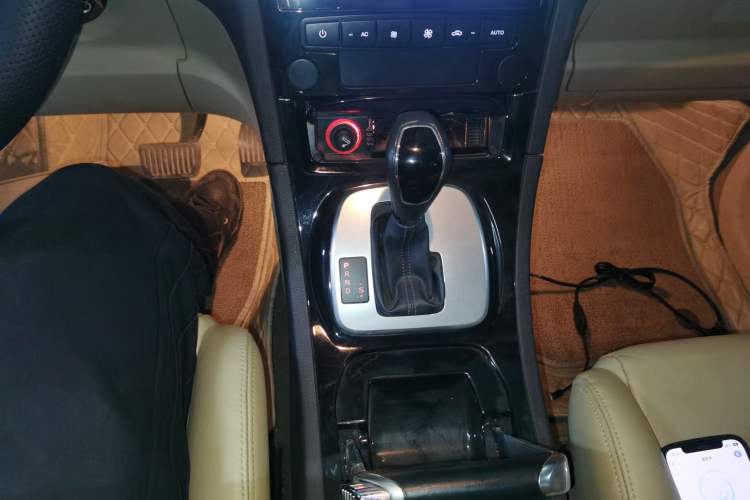 Used Ford S-MAX 2008 2.3L 7-Seater Luxury Version Gear Lever