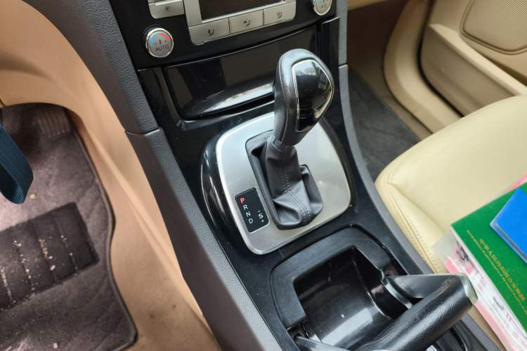 Used Ford S-MAX 2008 2.3L 7-Seater Luxury Version Gear Lever