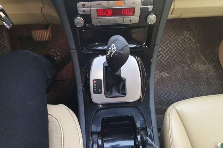 Used Ford S-MAX 2008 2.3L 7-Seater Luxury Version Gear Lever
