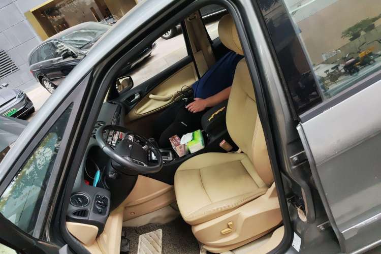 Used Ford S-MAX 2008 2.3L 7-Seater Fashion Edition Left Front Seat