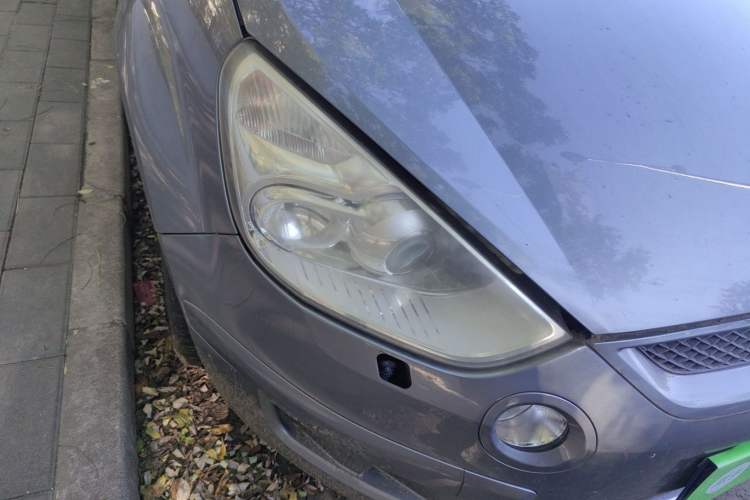 Used Ford S-MAX 2008 2.3L 7-Seater Luxury Version Right Front Headlight