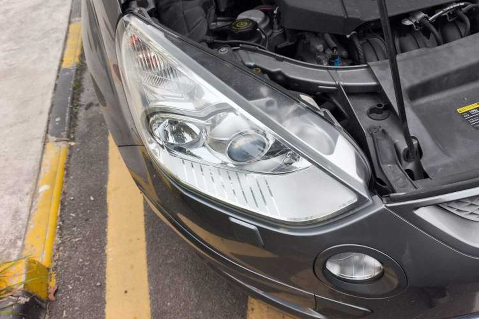 Used Ford S-MAX 2008 2.3L 7-Seater Luxury Version Right Front Headlight