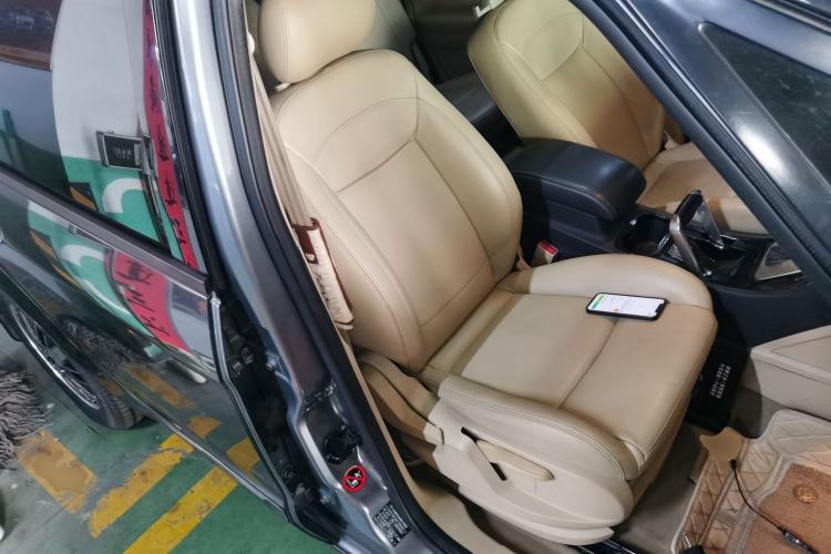 Used Ford S-MAX 2008 2.3L 7-Seater Luxury Version Right Front Seat