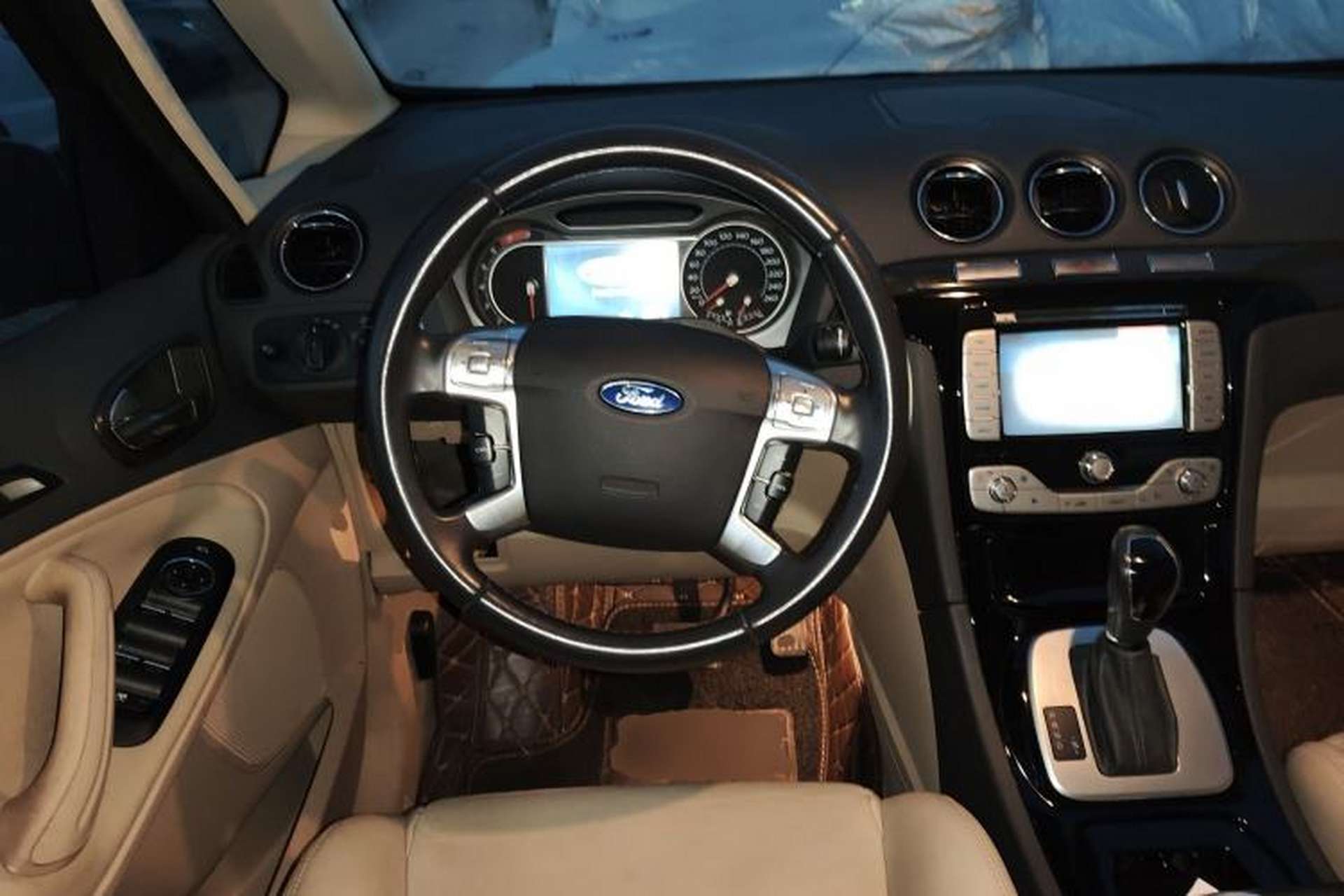 Used Ford S-MAX 2008 2.3L 7-Seater Flagship Navigation Version Steering Wheel